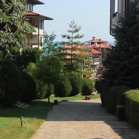 Apartment Appartament Eтъра Ii